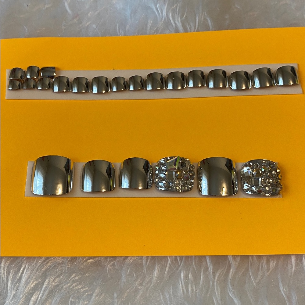 Silver Press-On Toe Nails with Rhinestones